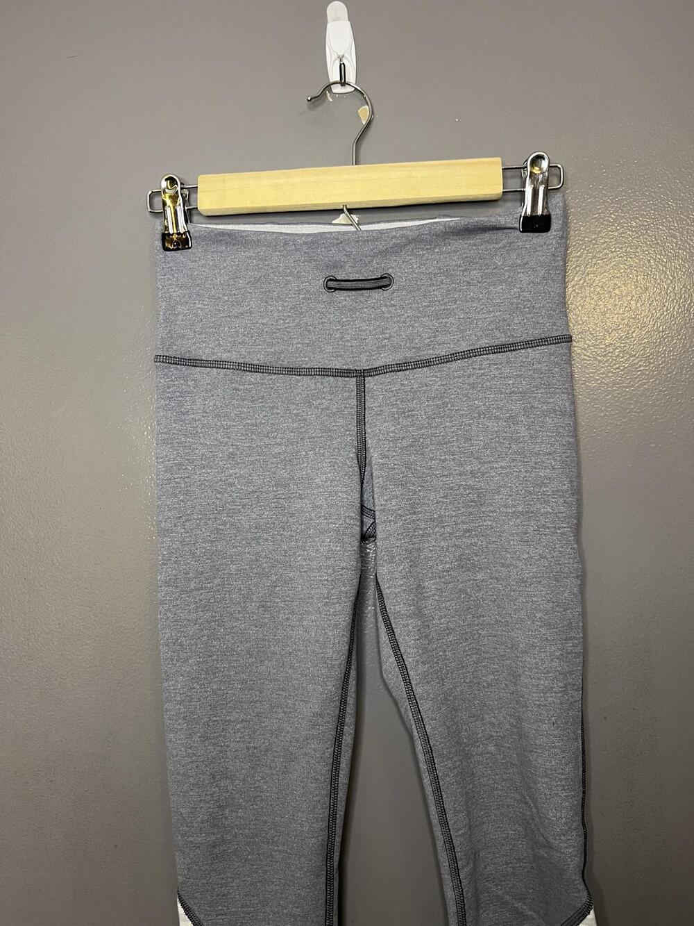 Lululemon Leggings Womens 4 Gray Striped Ankle Yoga Pants Stretch Athletic